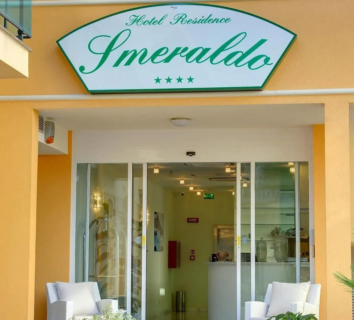 Residence Suite Smeraldo location